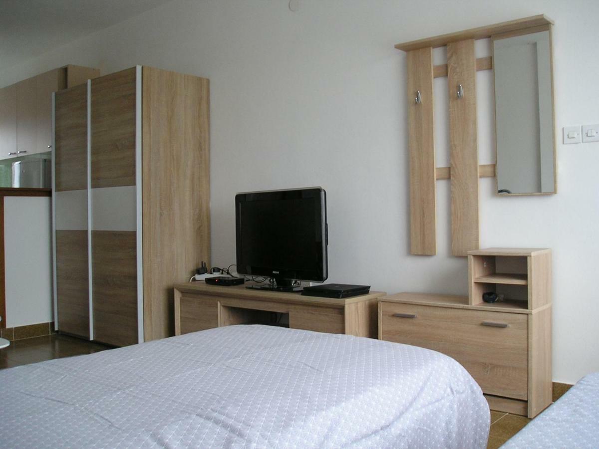 Twin Oaks Apartment Sisan Luaran gambar