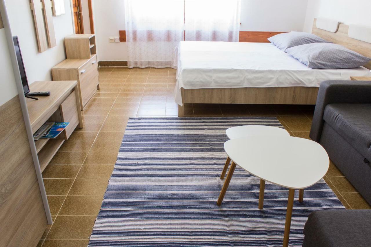 Twin Oaks Apartment Sisan Luaran gambar